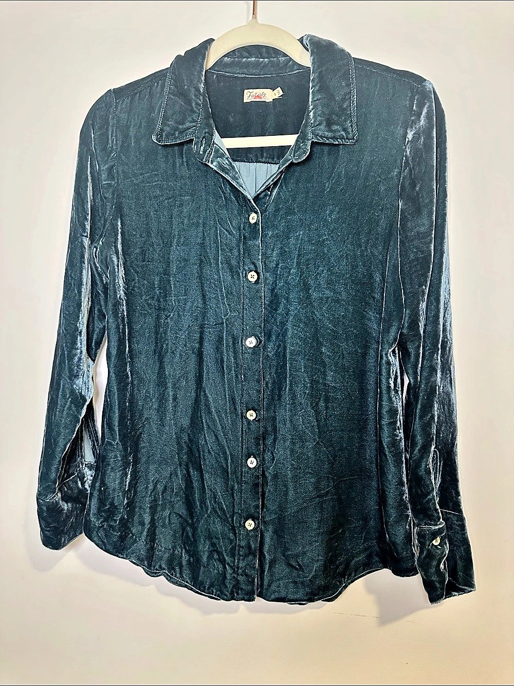 Faherty Velvet Button Down Blouse in Blue Like New